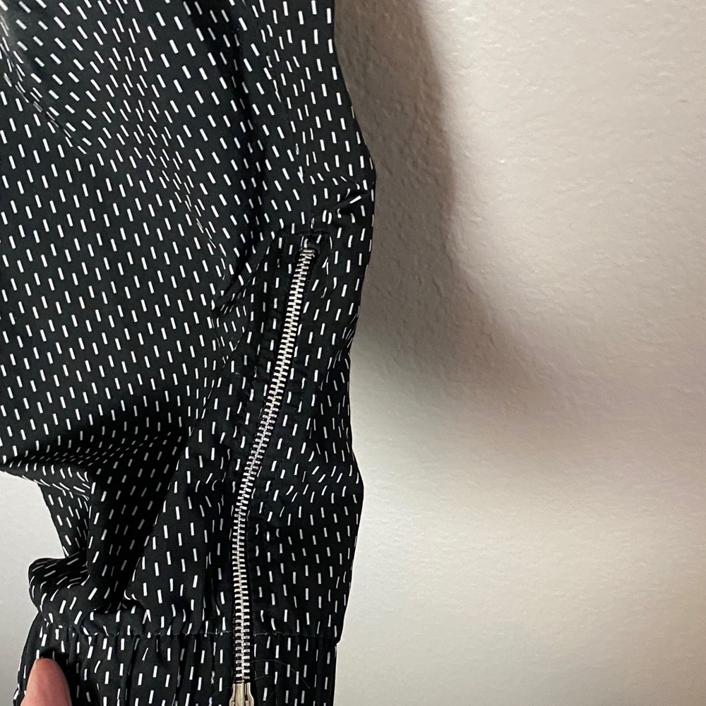 Women's Black Dash Jogger Pants - Picture 2 of 9